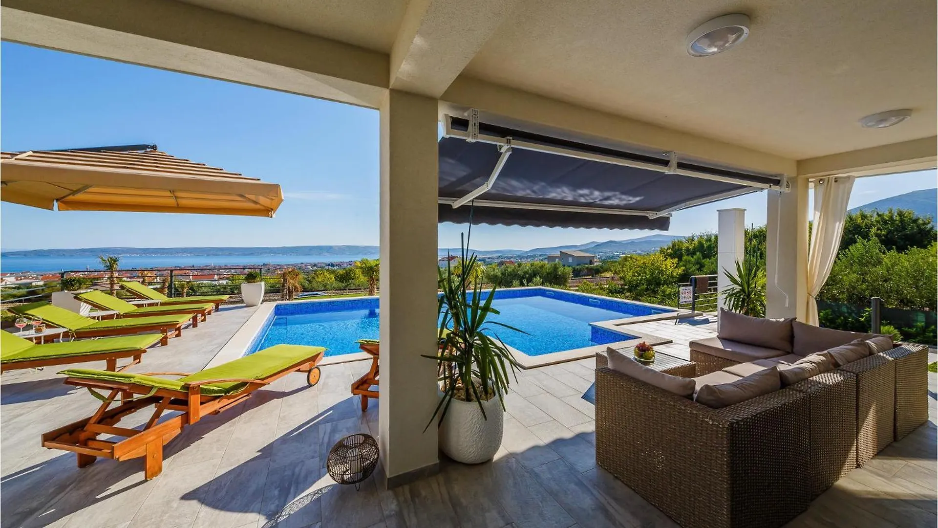 Nice Home In Kastel Stari With Jacuzzi Σπίτι διακοπών