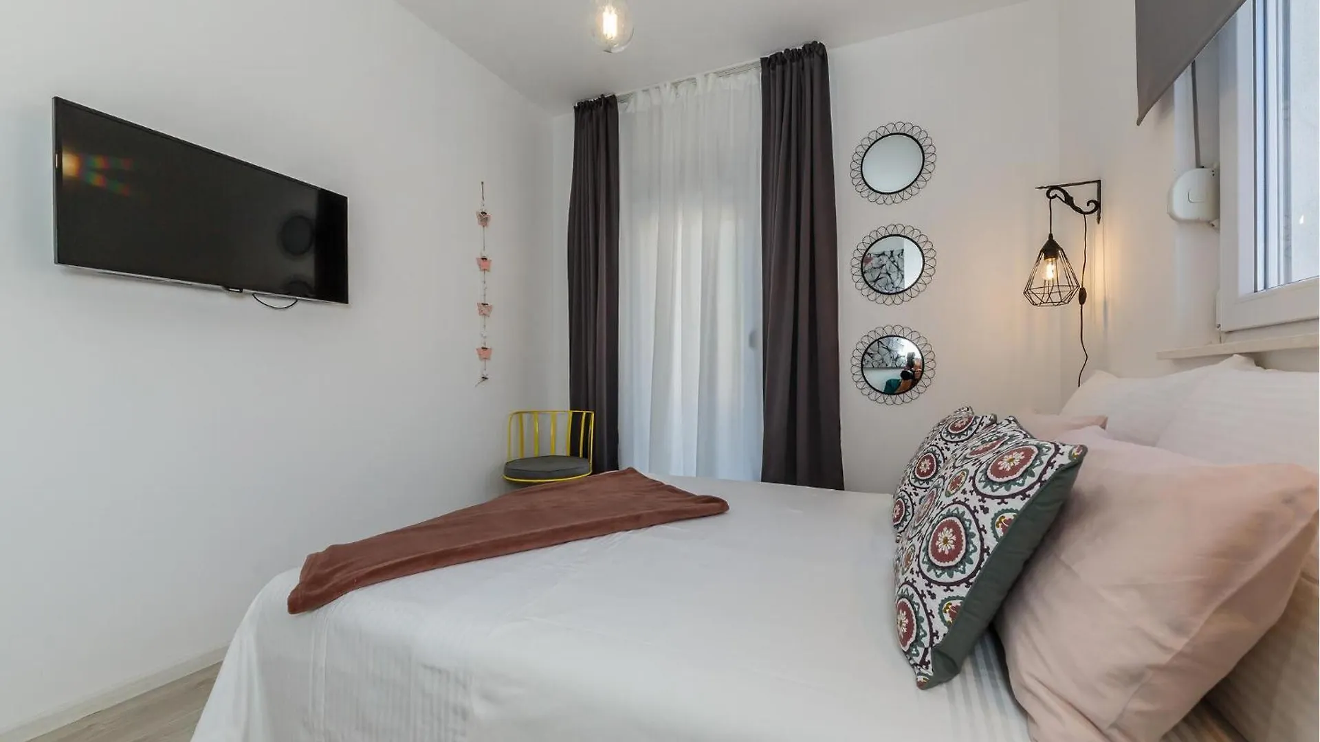 Nice Home In Kastel Stari With Jacuzzi 0*,  Κροατία