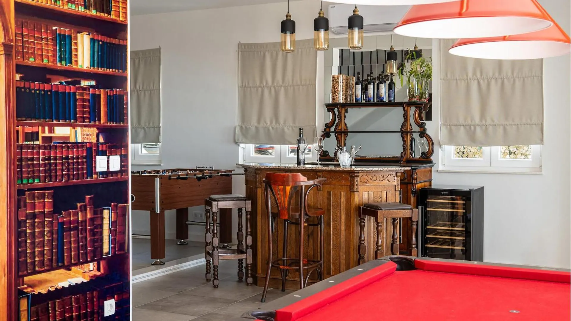 Σπίτι διακοπών Nice Home In Kastel Stari With Jacuzzi Κροατία